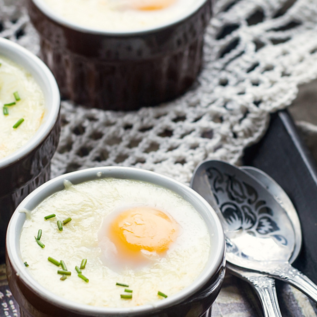 Sütőben készült tojás tejszínnel sütve - Isteni reggeli kevés munkával