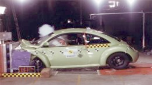 Volkswagen Beetle (1999) törésteszt