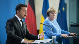 Angela Merkel: Berlin komolyan veszi Ukrajna aggodalmait