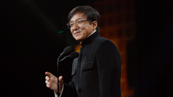 Jackie Chan szeretne belépni a Kínai Kommunista Pártba