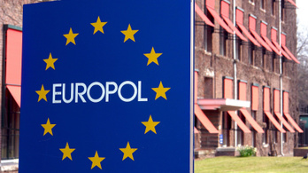 Egy hét alatt több mint harminc gyerekkereskedőt kapcsolt le az Europol