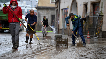 Ausztrián is végigpusztított a vihar, áll a víz az utakon