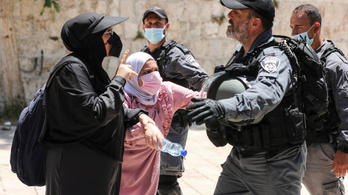Összecsaptak a muzulmán hívők és a rendőrök Jeruzsálemben a Templom-hegyen