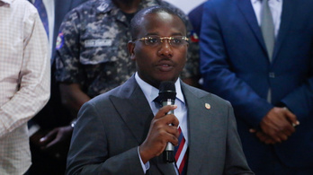 Az ügyvivő haiti miniszterelnök beleegyezett abba, hogy távozik tisztségéből