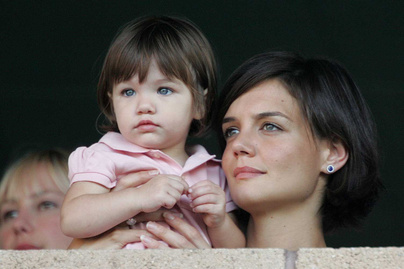 Katie Holmes és Tom Cruise lánya már 15 éves: Suri egyre jobban hasonlít a színésznőre