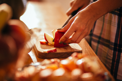 Miért érdemes felvágni az almát szenteste a vacsora után? 4 csodaszép ünnepi hagyomány