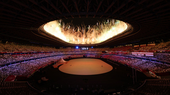 Négyórás nyitóünnepséggel kezdődött el a tokiói olimpia
