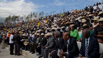 Lövések dördültek el a meggyilkolt haiti elnök temetésén
