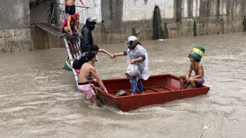 Árad a folyó, tízezrek menekülnek a Fülöp-szigeteken
