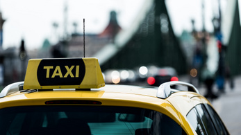 A járvány alatt 30 százalékkal csökkent a taxisok száma