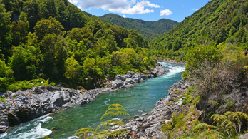 Évszázados rekordot döntött az árhullám egy új-zélandi folyón