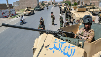 Általános támadást indítottak a tálibok, utcáról utcára folyik a harc