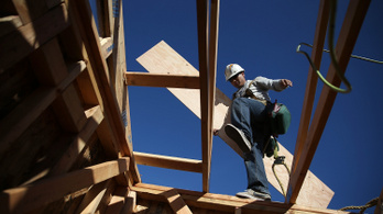 Ellenőriznek az építőiparban: több százezres bírságra is számítani lehet