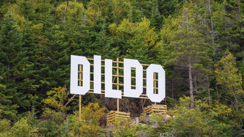 Dildo lakói tiltakoznak a fotózkodó turisták ellen