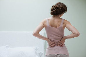 Szinte hihetetlen összefüggések: a hátfájásod oka az állkapcsodban is lehet, és fordítva