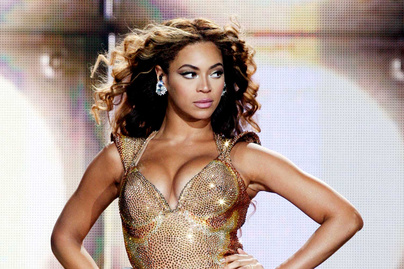 Beyoncé mellét csak néhány gyémánt takarta: 40 évesen bevállalta a merész címlapot