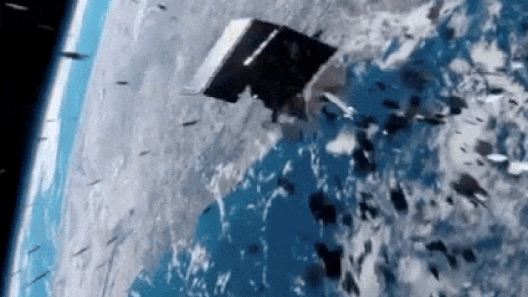Orosz űrszemét csapódott a kínai katonai műholdba