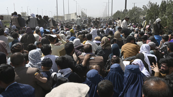 Rálőttek egy menekülő németre Kabulban, eddig 18 ezer embert sikerült kimenekíteni