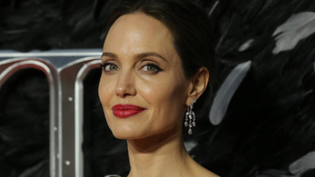 Angelina Jolie kiállt az afgánokért, két nap után 7,3 millióan követik az Instagramon