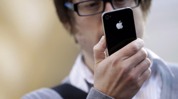 Az Apple-nél tíz éve tervben volt egy nanoméretű iPhone