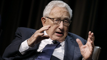 Henry Kissinger: Lehetetlen próbálkozás volt az afganisztáni demokráciaexport