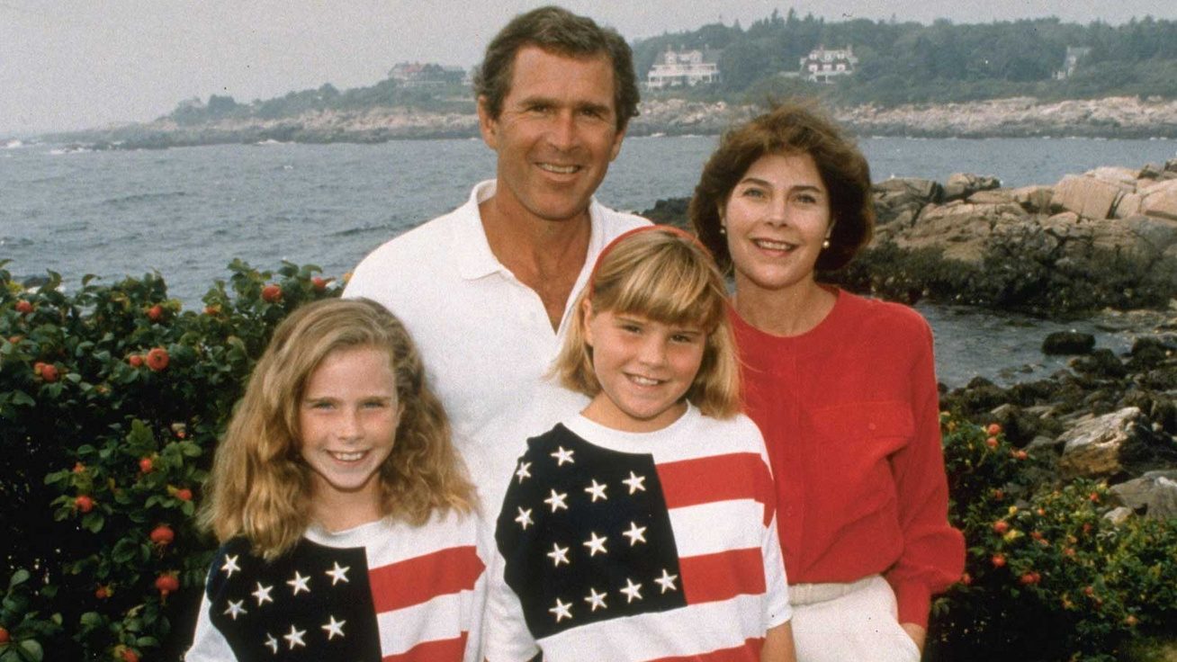 Így néznek ki George Bush ikerlányai: Barbara és Jenna már 40 évesek