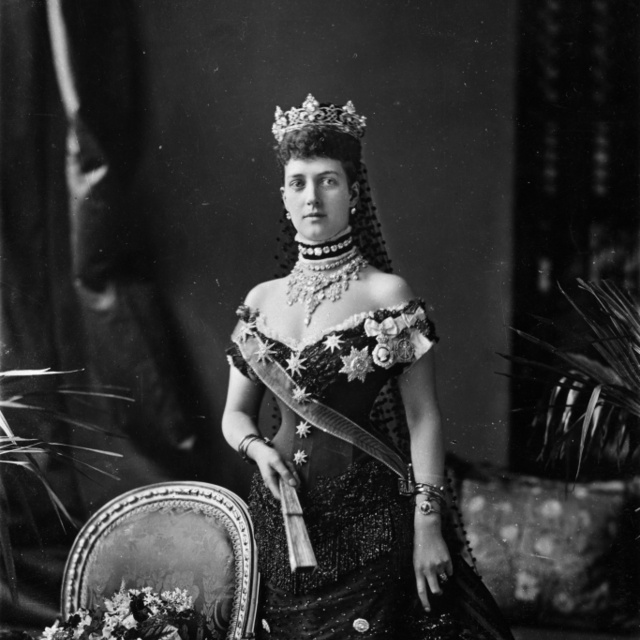 A királyné, akinek még a bicegését is másolták az előkelő hölgyek: Alexandra stílusát imádták a viktoriánus kori nők