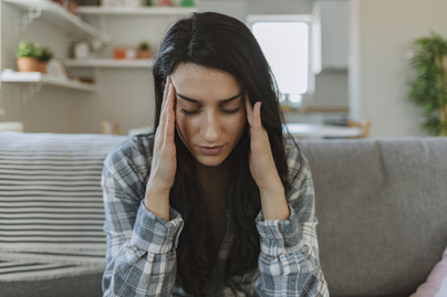 Hol és hogyan fáj a fejed? Az okok is kiderülhetnek belőle: más okozza a halántékon és a fejtetőn