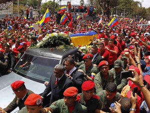 Kétnapos ágyútűzzel búcsúztatják Chávezt