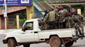 Hatalmas a káosz Guineában, puccsot akarnak végrehajtani az elnök ellen