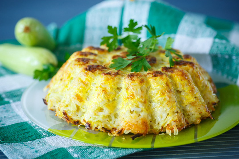 Cukkinis, sajtos rizsfelfújt: tökéletes köret vagy könnyű vacsora