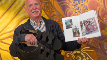 Olyan nagy lábon él, hogy német susztertől hozatja a cipőt Venezuelába