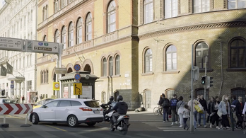 Fürjes Balázs a nagykörúti biciklisávok megszüntetését és a lámpák átprogramozását sürgeti