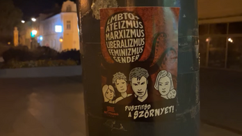 Meleggyűlölő matricákat ragasztottak ki Pécsen, a polgármester feljelentést tesz