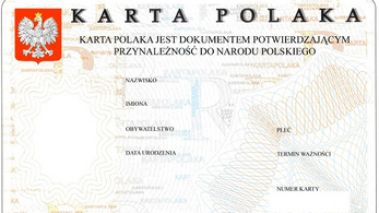Belarusz: bomlaszt és a náci bűnösöket rehabilitálja a lengyel nemzetiségi kártya