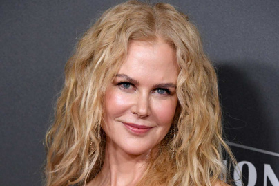 Az 54 éves Nicole Kidman teljesen áttetsző ruhában mutatta meg az alakját: ilyen merész fotó készült róla