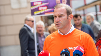 Félmillióan támogatják a Fidesz petícióját