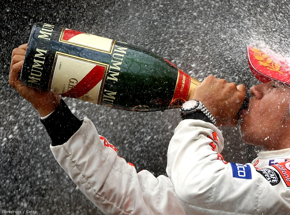 Lewis Hamilton élete első győzelmét ünnepli 2007-ben, Montrealban a Kanadai GP-n. Másfél évvel később, mindössze második F1-szezonjában máris világbajnok lett, ismételnie viszont még nem sikerült.