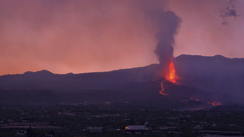 Egyre veszélyesebb a helyzet La Palma szigetén, újabb kráter nyílt a vulkánon