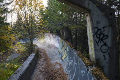 Elhagyatott, folyamatosan pusztuló olimpiai helyszínek: a szarajevói téli olimpia bobpályáját lövészároknak használták