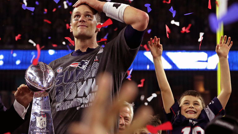 Tom Brady visszatér New Englandbe, hogy történelmet írjon