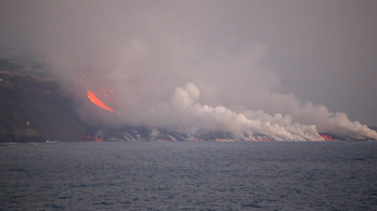 A levegőt is mérgezik a vulkánkitörések, újabb kijárási tilalmat vezettek be La Palma szigetén