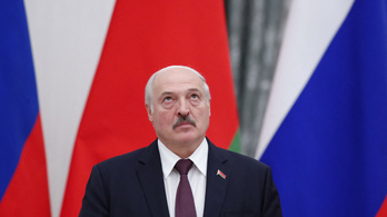 A CNN a törött csontokról és a kivert fogakról kérdezte Lukasenkát
