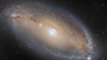 Lélegzetelállító felvétel: égi szemet fotózott a Hubble