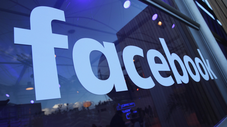 Gyűlöletet generál a profitért a Facebook?