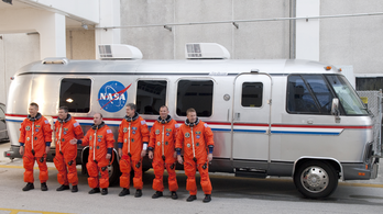 Új űrhajósszállítót keres a NASA