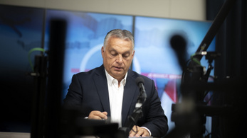 Orbán Viktor: Nyugat-Európában kitört a pánik