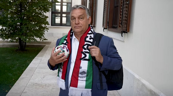 Orbán Viktor már várja az esti meccset