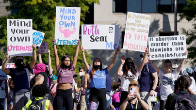 Így tüntettek az amerikai nők az abortusz ellen és mellett