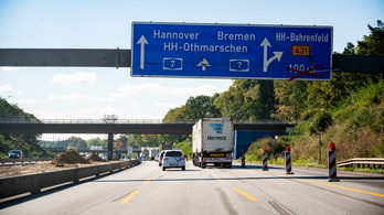 A németek zöme lefékezné a száguldozást az Autobahnon